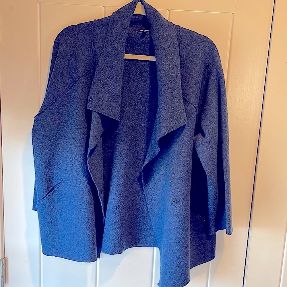 Eileen Fisher jacket 100% Wool Size Small